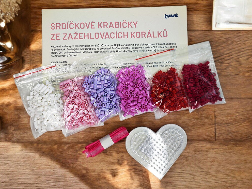 Mydlifík MYA002 - Sada na výrobu krabiček ze zažehlovacích korálků